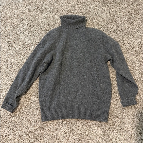 Neiman Marcus Sweaters - Neiman Marcus Charcoal Turtleneck Sweater